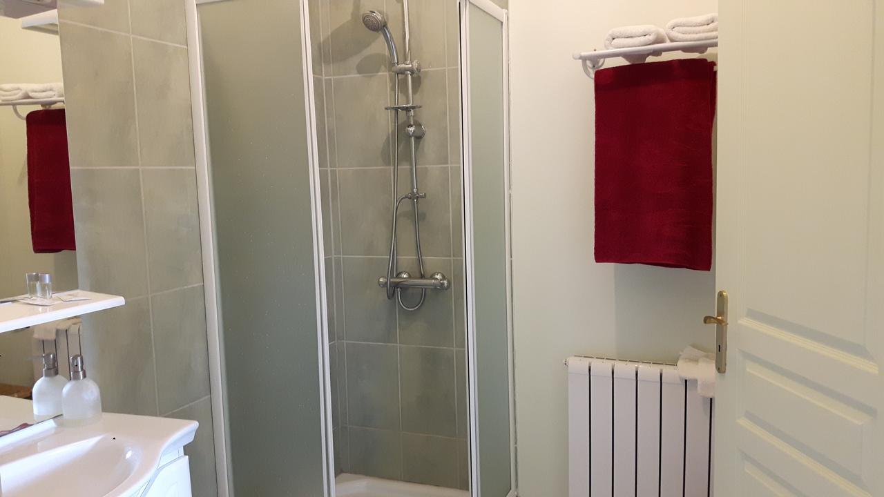 Spa Du Hameau De Bonnevay Marchampt Eksteriør billede