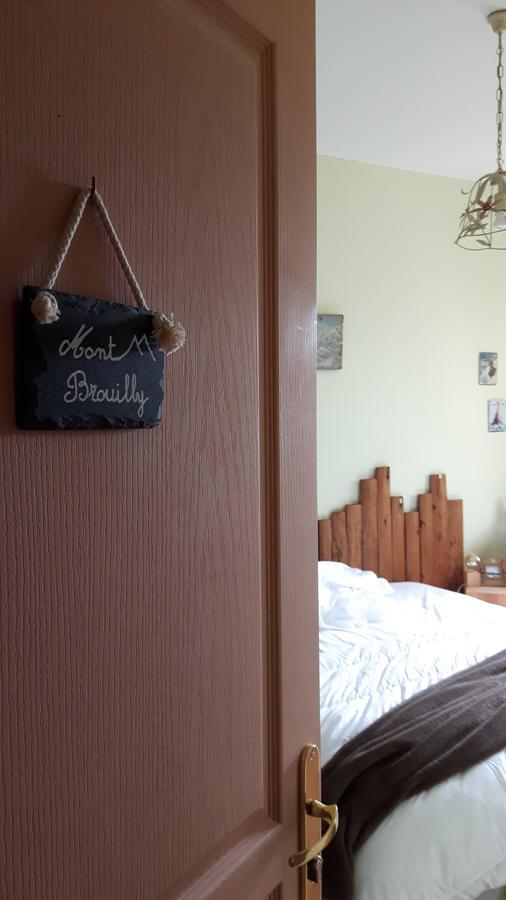 Spa Du Hameau De Bonnevay Marchampt Eksteriør billede